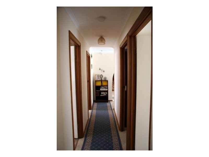 70 Marmindie St, Chapel Hill QLD 4069