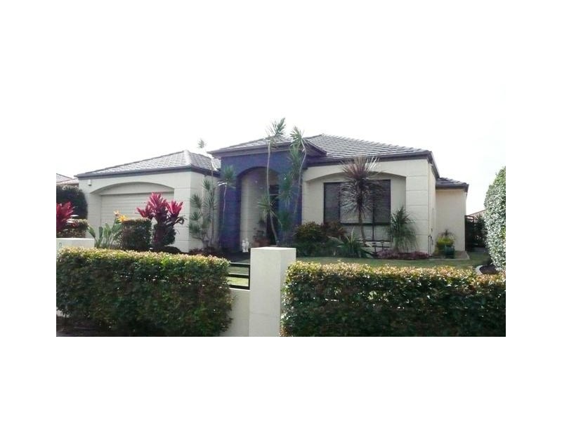 8 Fairbairn Ct, Oxenford QLD 4210