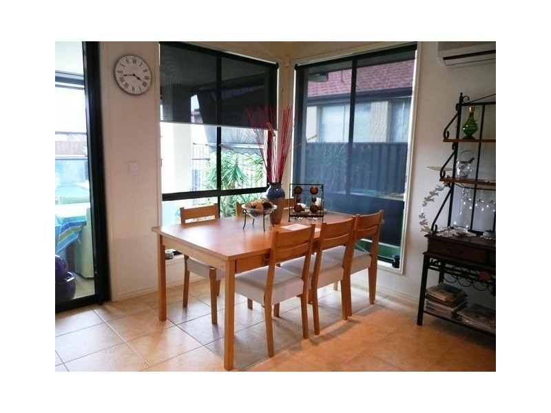 8 Fairbairn Ct, Oxenford QLD 4210