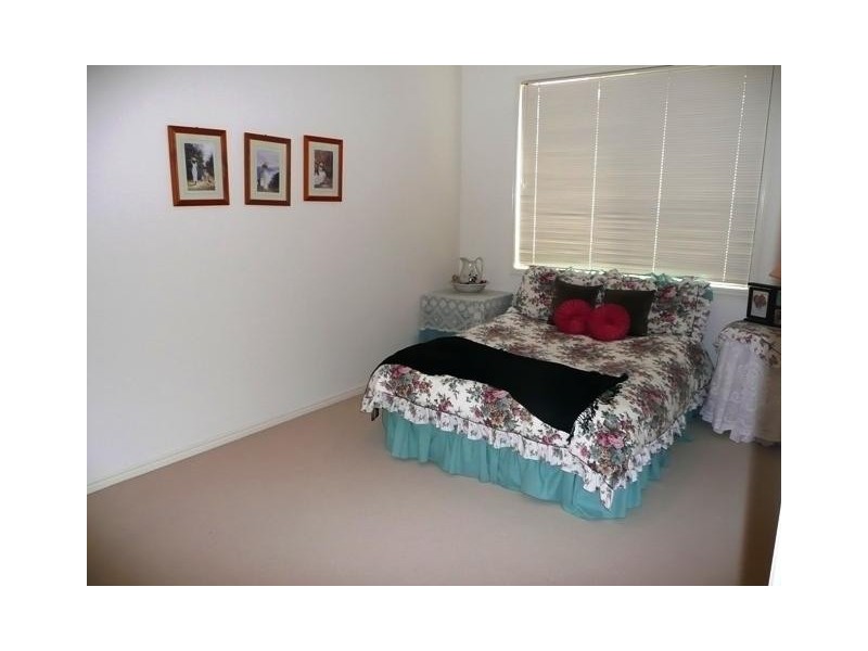 8 Fairbairn Ct, Oxenford QLD 4210