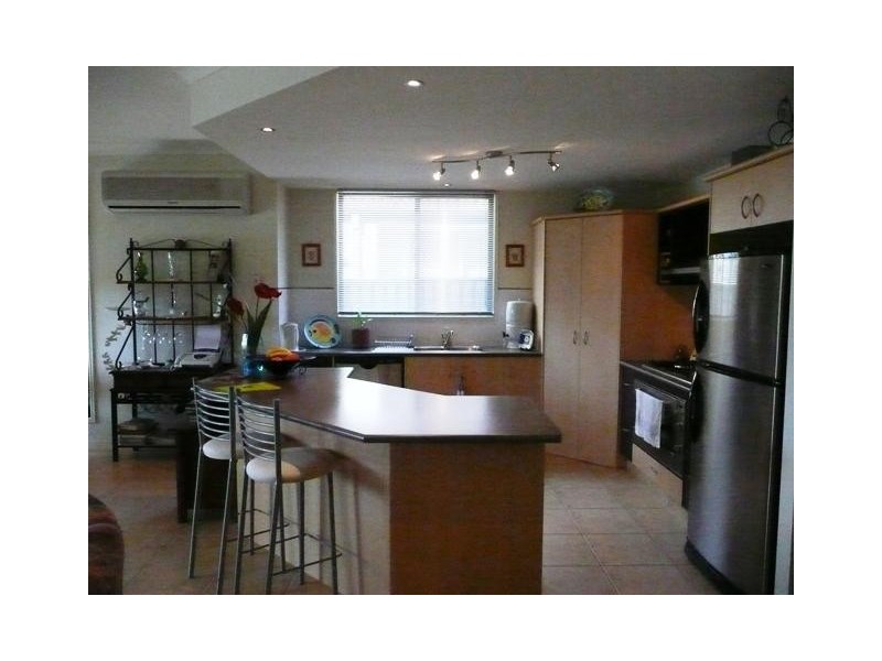 8 Fairbairn Ct, Oxenford QLD 4210