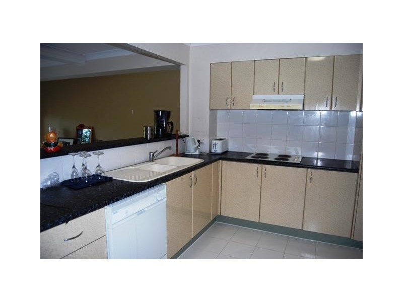 3 Bronberg Ct, Southport QLD 4215