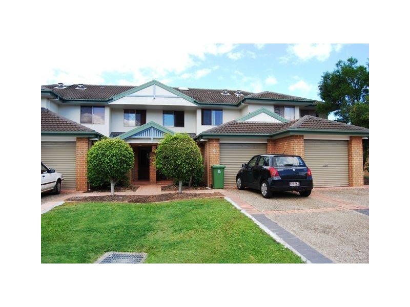 3 Bronberg Ct, Southport QLD 4215