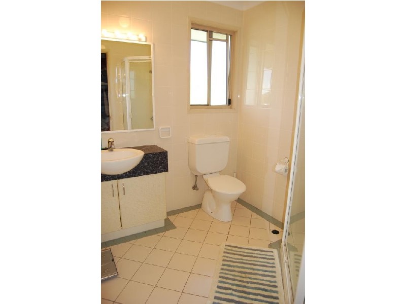 3 Bronberg Ct, Southport QLD 4215