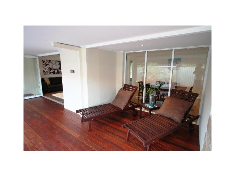 4 Sugarleaf Ct, Burleigh Waters QLD 4220