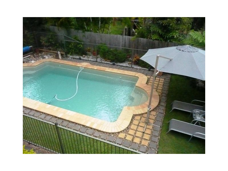 8 Iragana St, Hope Island QLD 4212