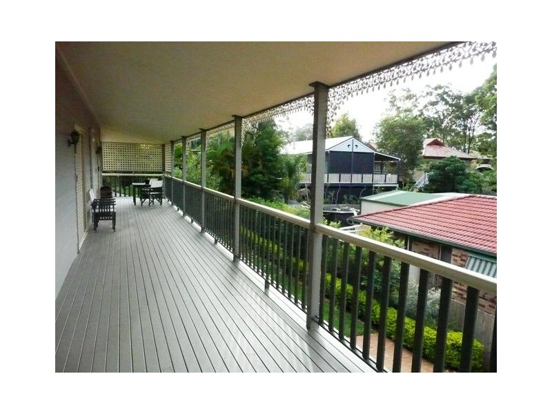 8 Iragana St, Hope Island QLD 4212