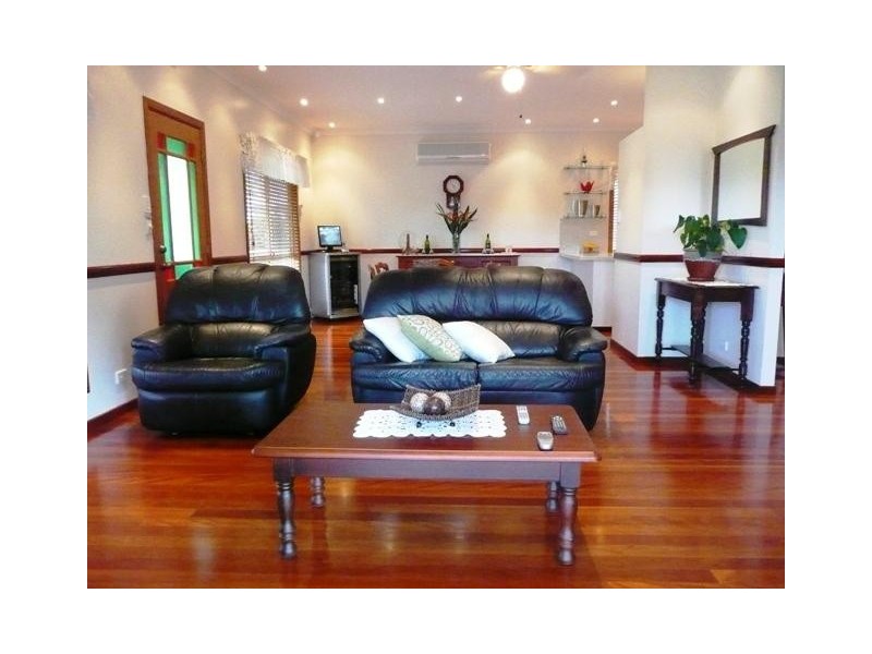 8 Iragana St, Hope Island QLD 4212