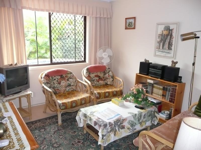 77 Sovereign Dr, Mermaid Waters QLD 4218