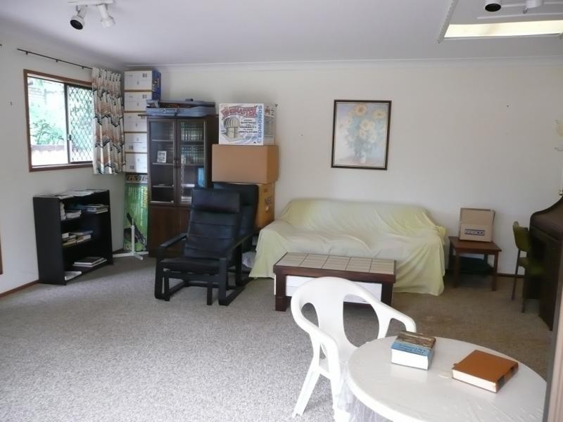 77 Sovereign Dr, Mermaid Waters QLD 4218