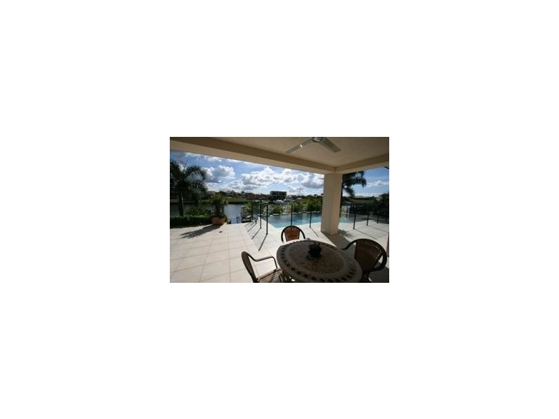 2161 Beaufort Way, Hope Island QLD 4212