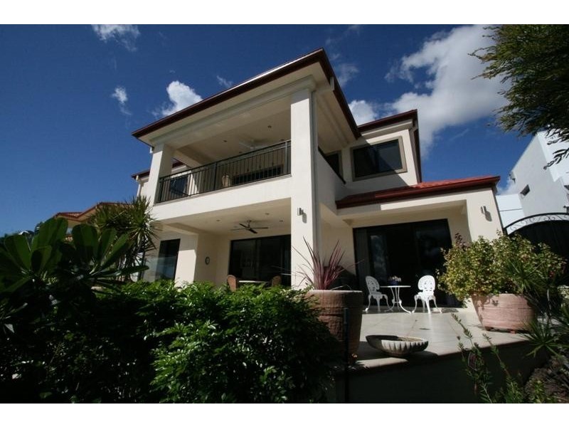2161 Beaufort Way, Hope Island QLD 4212