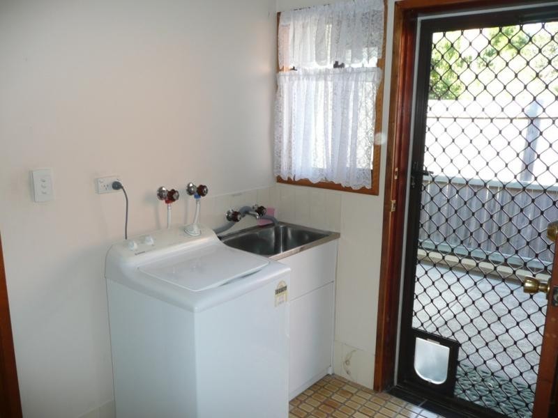 2/203 Central St, Labrador QLD 4215