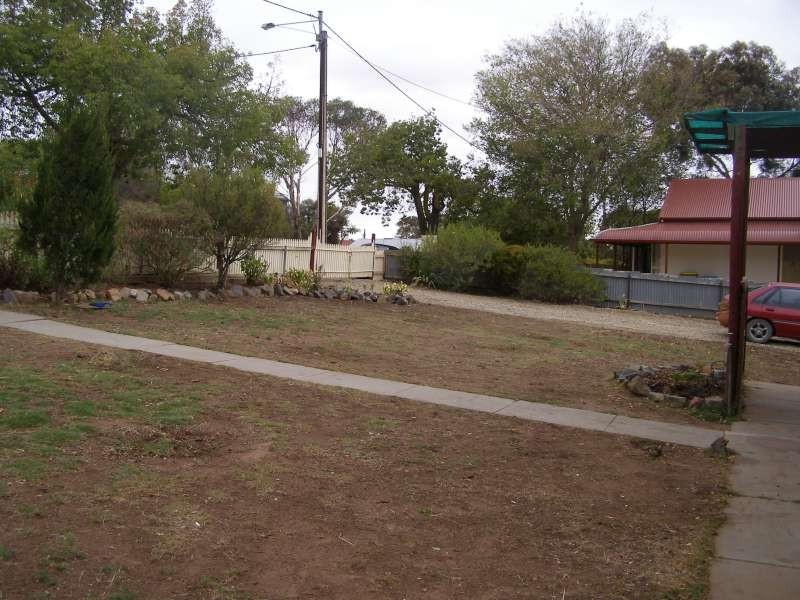 8 Rowe Street, Strathalbyn SA 5255