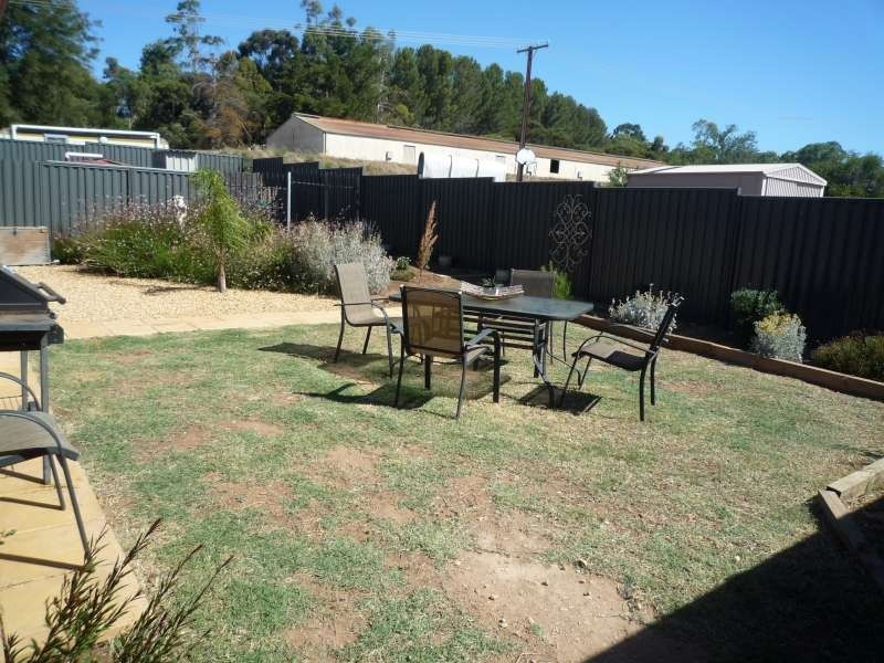 39 Tooma Drive, Murray Bridge East SA 5253