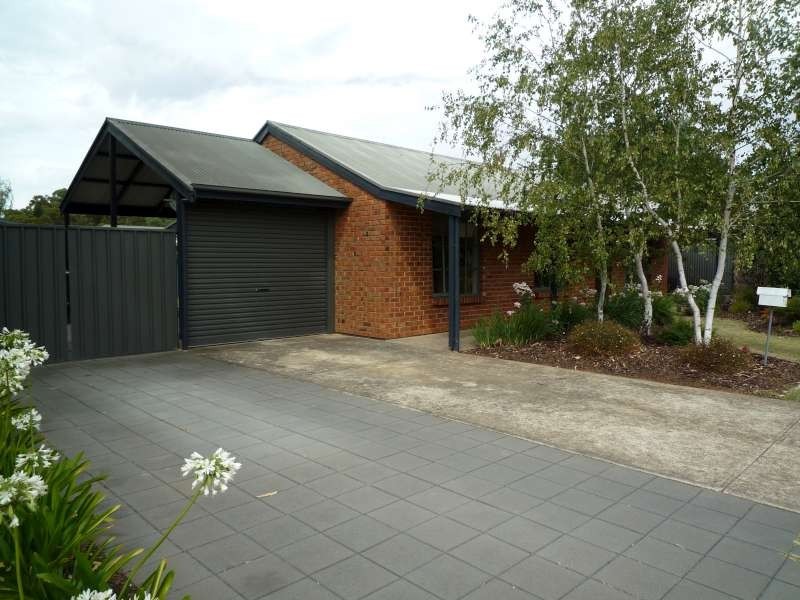 13 Douglas Drive, Mount Barker SA 5251
