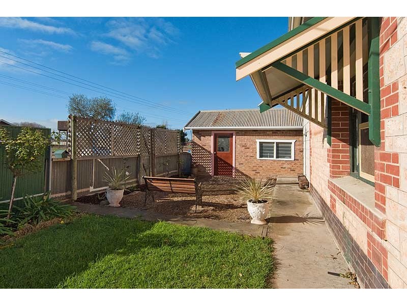 2 Sandergrove Rd, Strathalbyn SA 5255