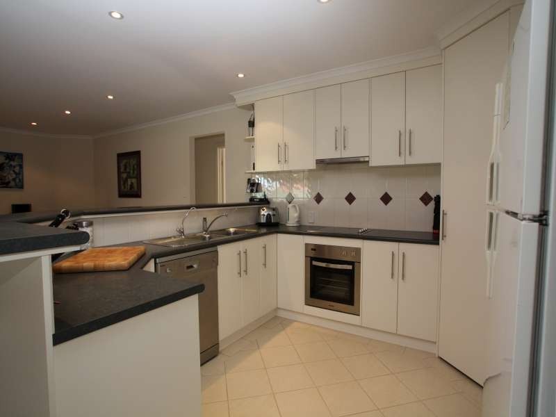 15 Strathford Way, Strathalbyn SA 5255