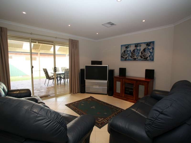 15 Strathford Way, Strathalbyn SA 5255