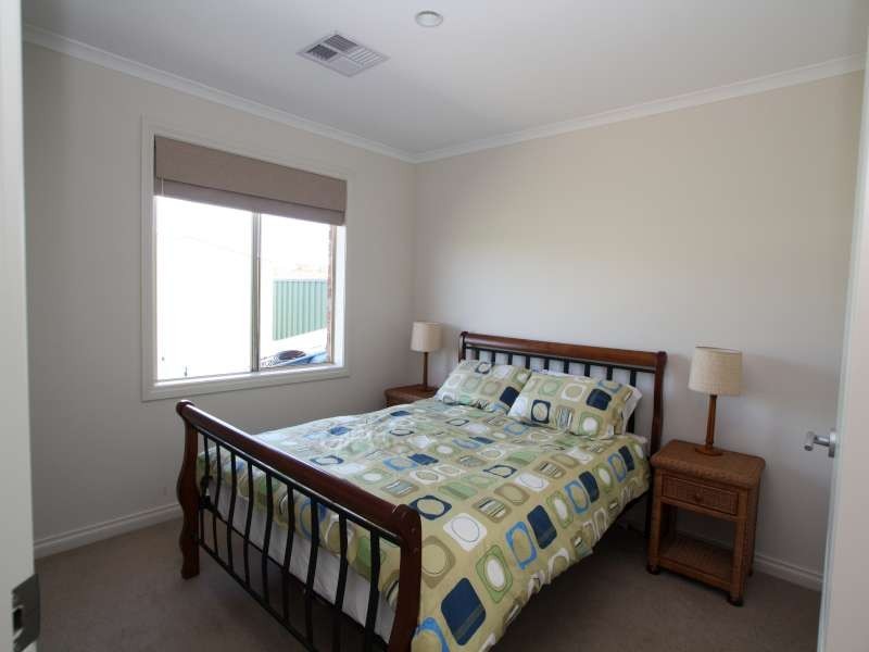 15 Strathford Way, Strathalbyn SA 5255