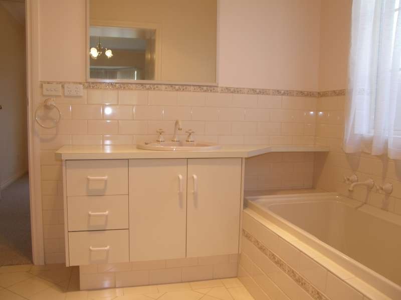 Unit 13 Heysen Village, Haebich Lane, Hahndorf SA 5245