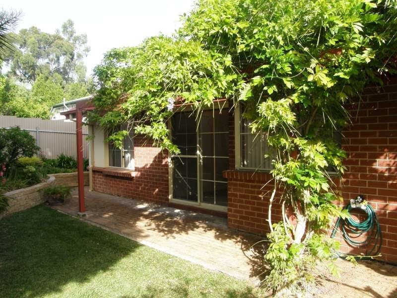 Unit 13 Heysen Village, Haebich Lane, Hahndorf SA 5245