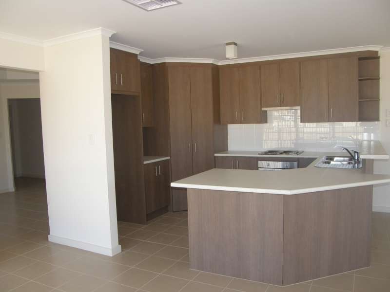 10 Dashwood Cct, Strathalbyn SA 5255