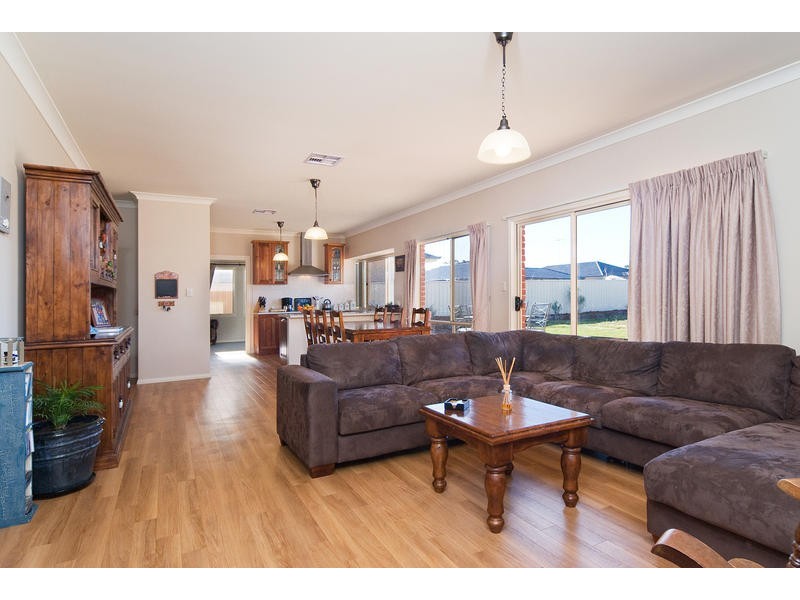 64 Hampden Way, Strathalbyn SA 5255