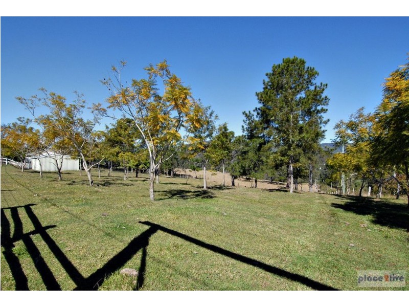 225 GIBBONS RD, Samford QLD 4520