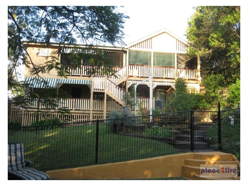 25 Barton Street, Bardon QLD 4065