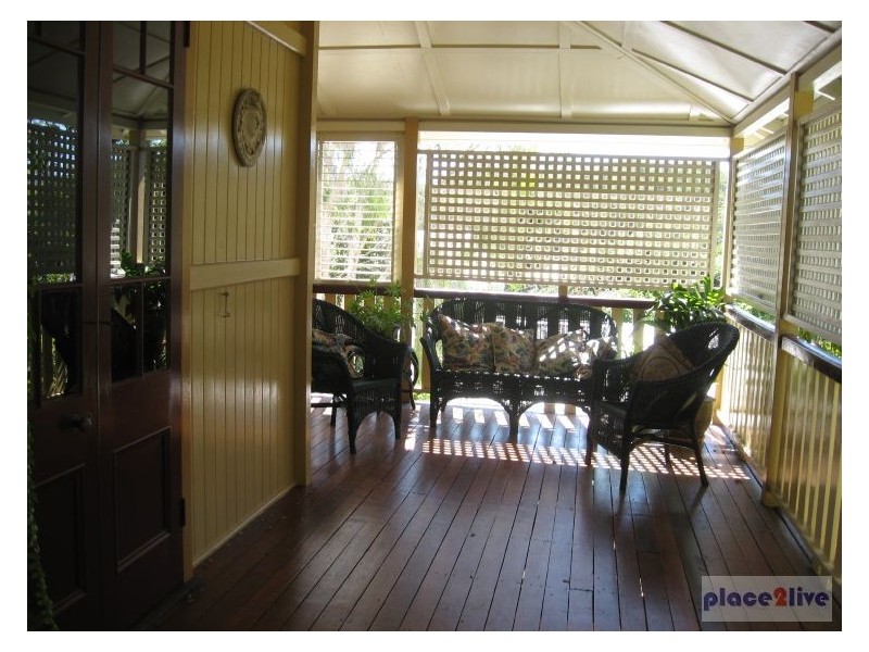 25 Barton Street, Bardon QLD 4065