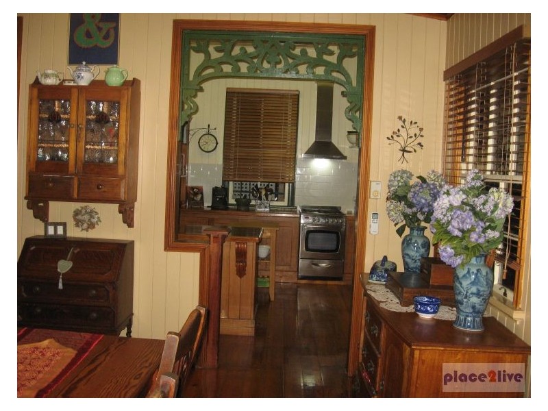 25 Barton Street, Bardon QLD 4065