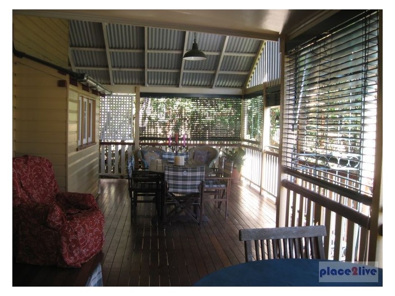 25 Barton Street, Bardon QLD 4065
