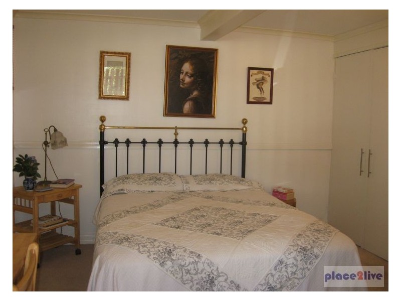 25 Barton Street, Bardon QLD 4065