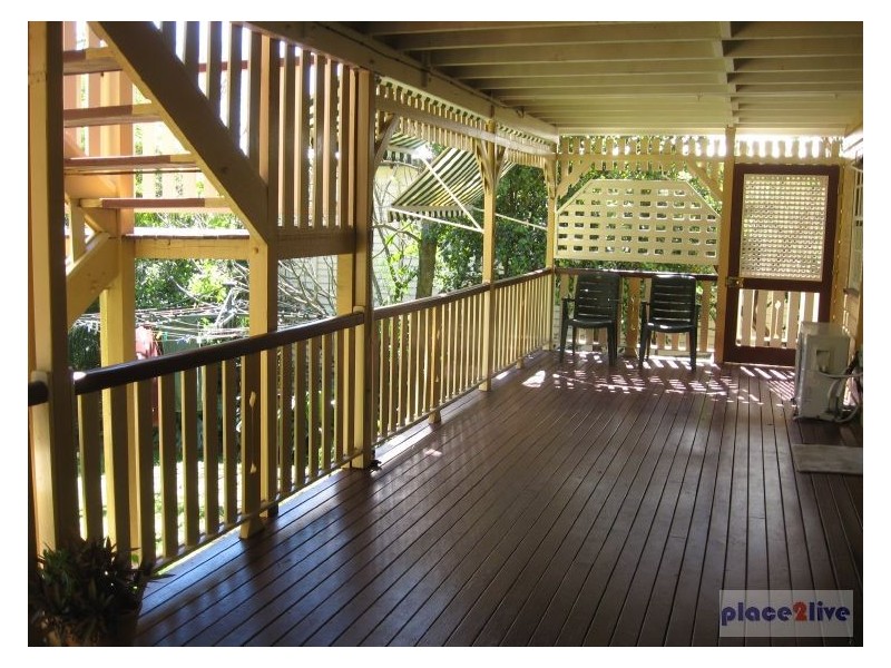25 Barton Street, Bardon QLD 4065
