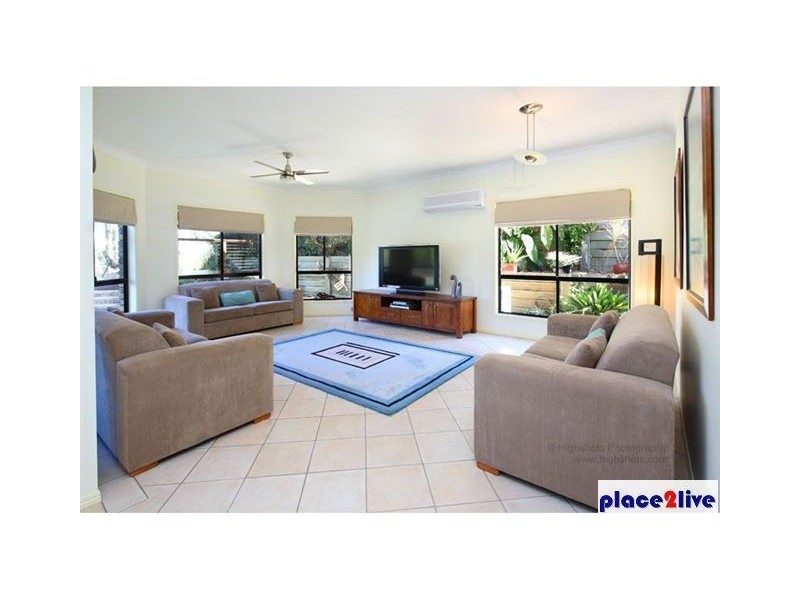 6 SPRY CT, Petrie QLD 4502