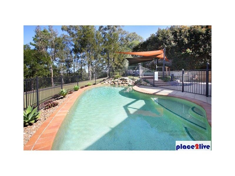 6 SPRY CT, Petrie QLD 4502