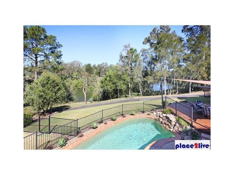 6 SPRY CT, Petrie QLD 4502
