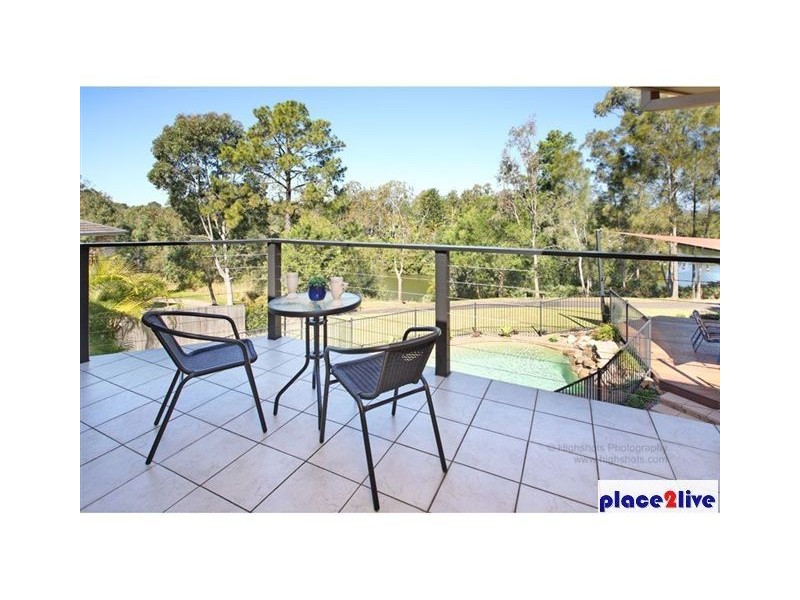 6 SPRY CT, Petrie QLD 4502