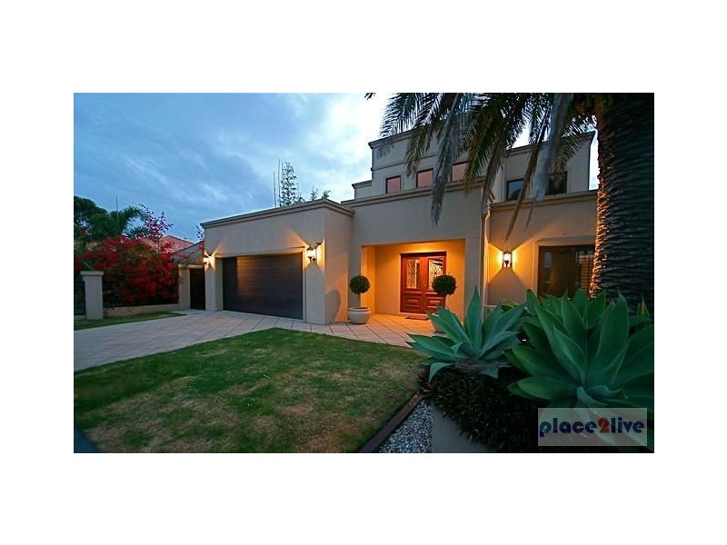 26 SHOALWATER CT, Burleigh Waters QLD 4220