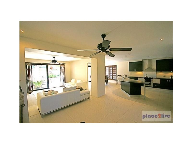 26 SHOALWATER CT, Burleigh Waters QLD 4220