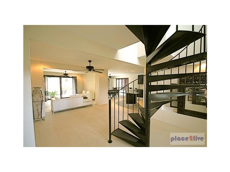 26 SHOALWATER CT, Burleigh Waters QLD 4220