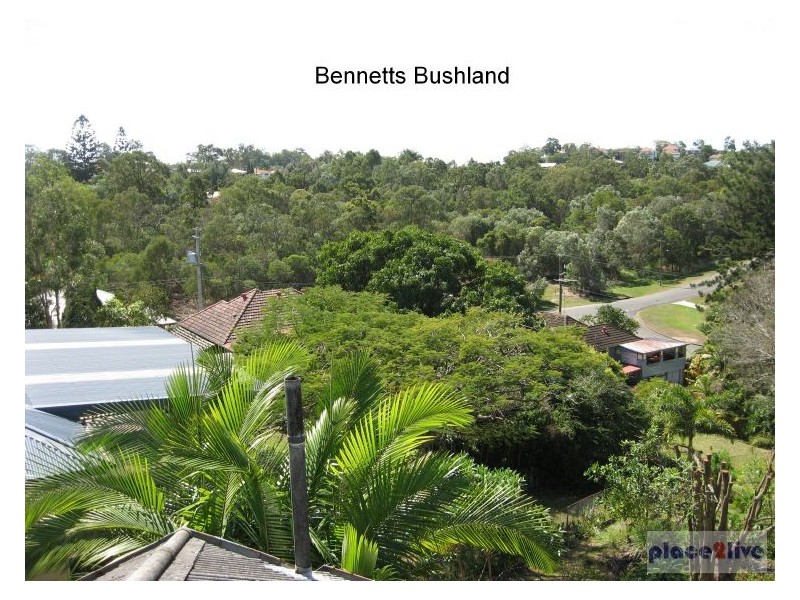 16 HALL AVE, Norman Park QLD 4170