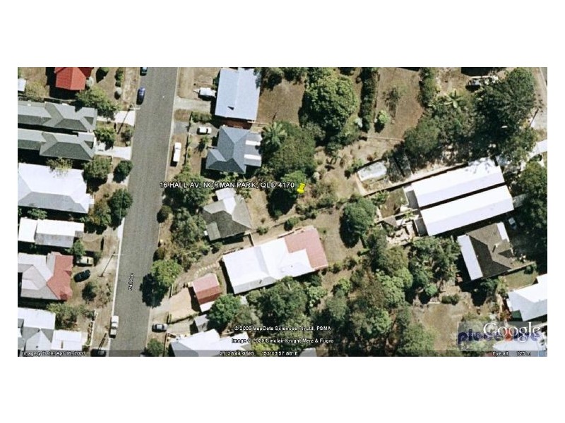 16 HALL AVE, Norman Park QLD 4170