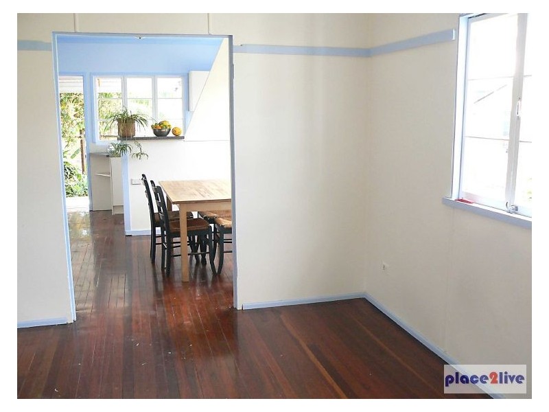 55 LONGDEN ST, Coopers Plains QLD 4108