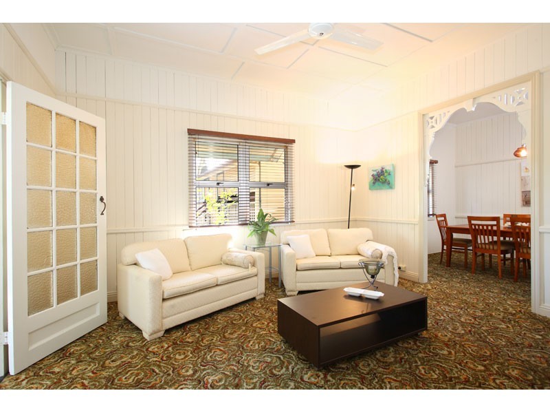 97 WATERWORKS RD, Ashgrove QLD 4060