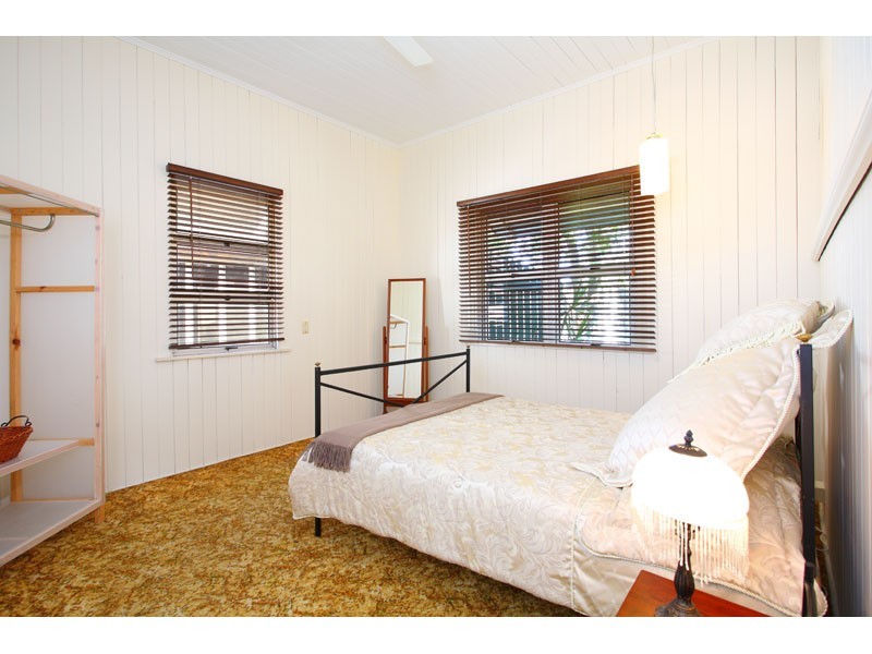 97 WATERWORKS RD, Ashgrove QLD 4060