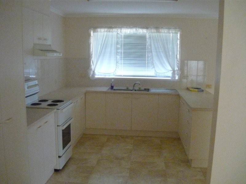 Avenell Heights QLD 4670