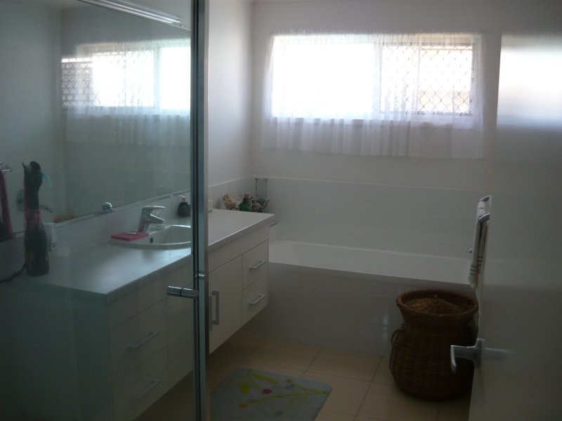2/7 Elliott Heads Road, Kepnock QLD 4670