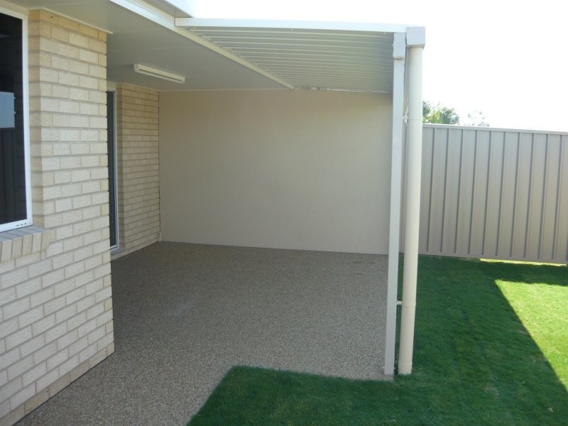 Avenell Heights QLD 4670